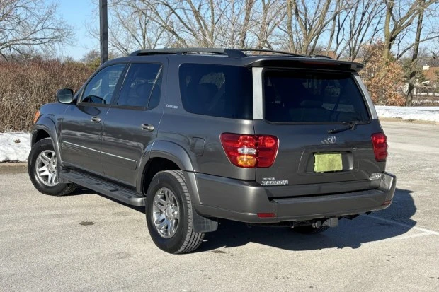 2003 Toyota Sequoia 1st Gen - Image 2 of 7