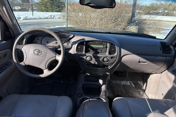 2003 Toyota Sequoia 1st Gen - Image 5 of 7