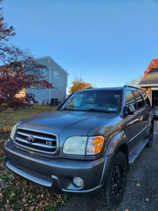 2003 Toyota Sequoia 1st Gen - Image 4 of 9