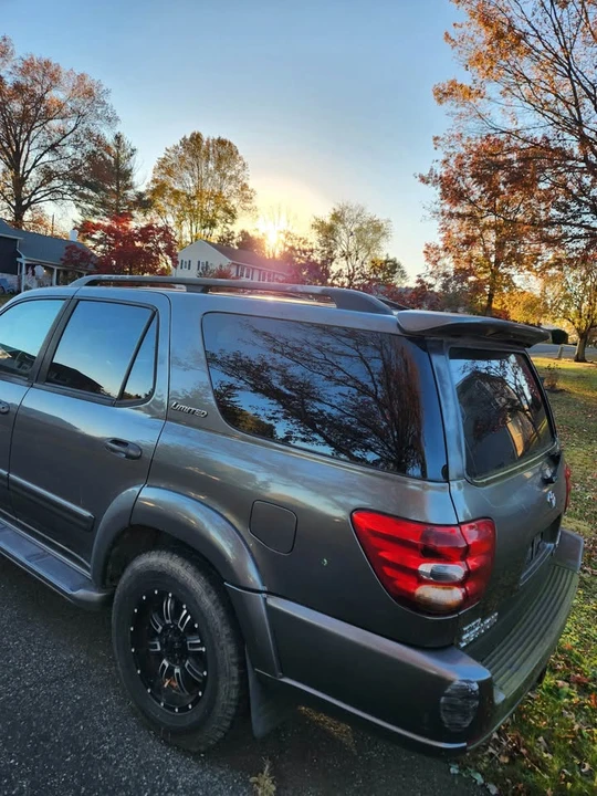 2003 Toyota Sequoia 1st Gen - Image 5 of 9