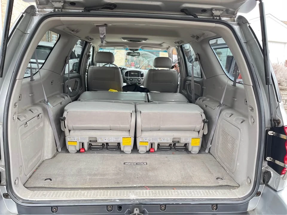2003 Toyota Sequoia 1st Gen - Image 13 of 15