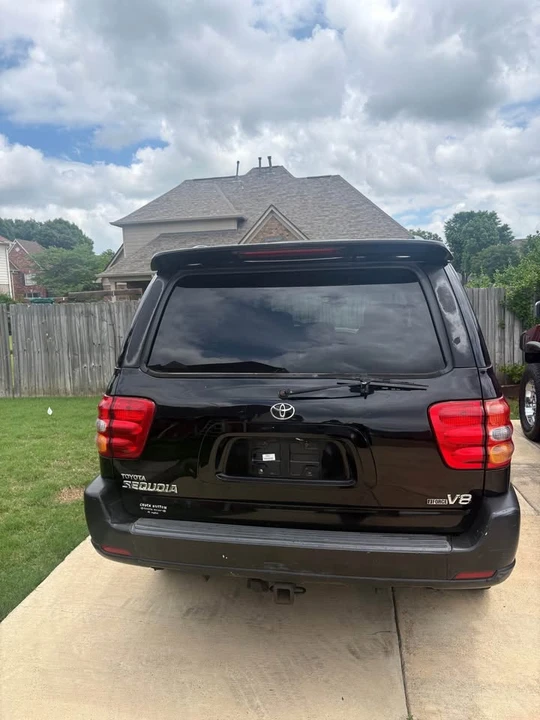 2003 Toyota Sequoia 1st Gen - Image 3 of 7