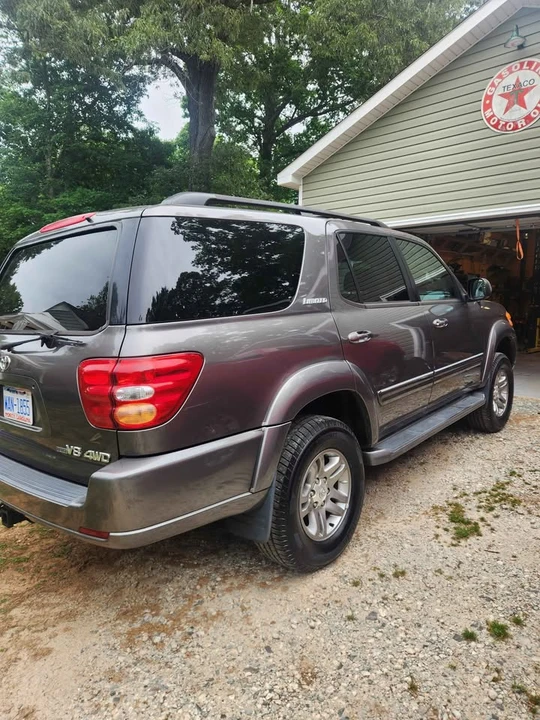 2003 Toyota Sequoia 1st Gen - Image 4 of 8