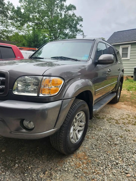 2003 Toyota Sequoia 1st Gen - Image 3 of 8