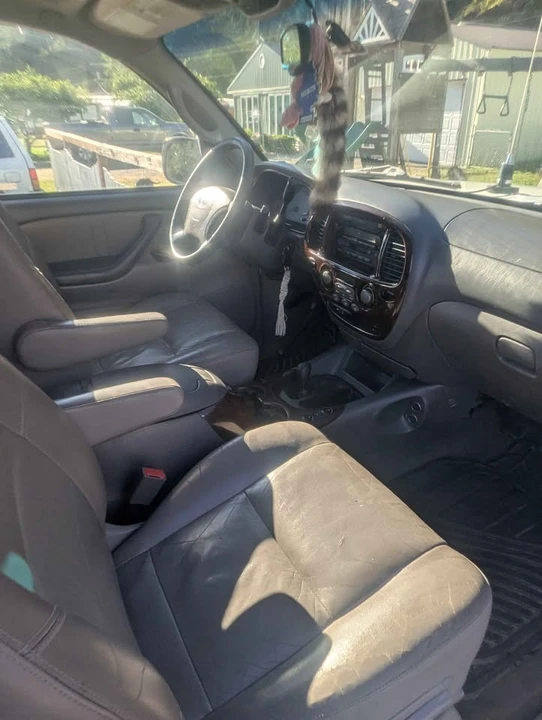 2003 Toyota Sequoia 1st Gen - Image 3 of 10