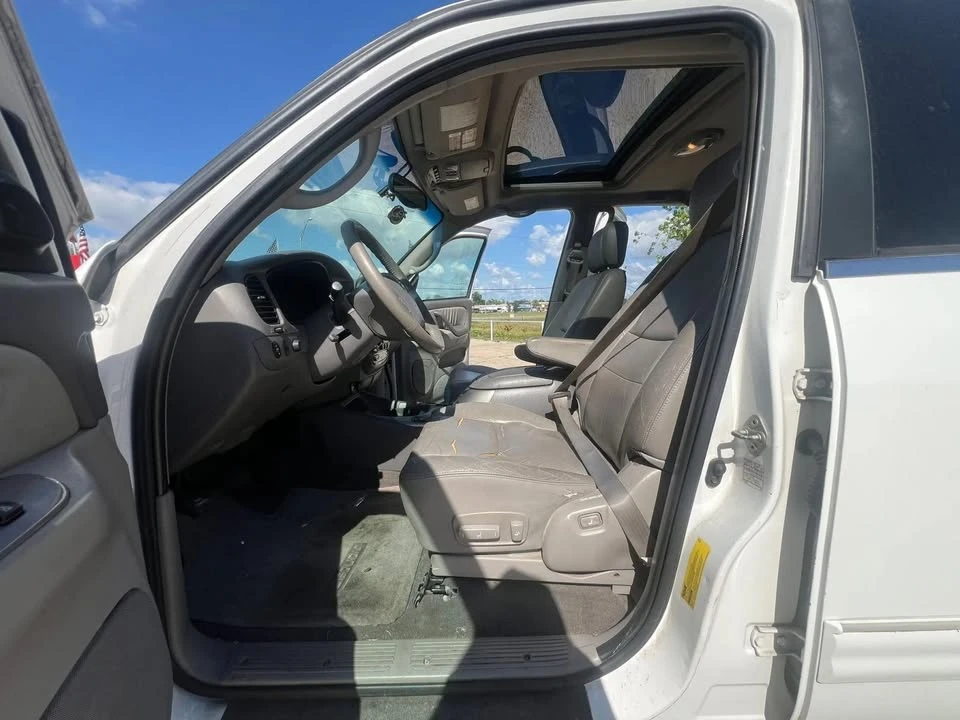 2003 Toyota Sequoia 1st Gen - Image 8 of 20