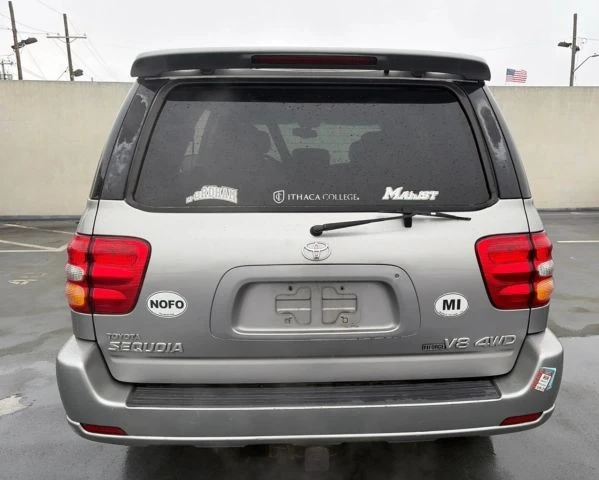 2003 Toyota Sequoia 1st Gen - Image 3 of 13