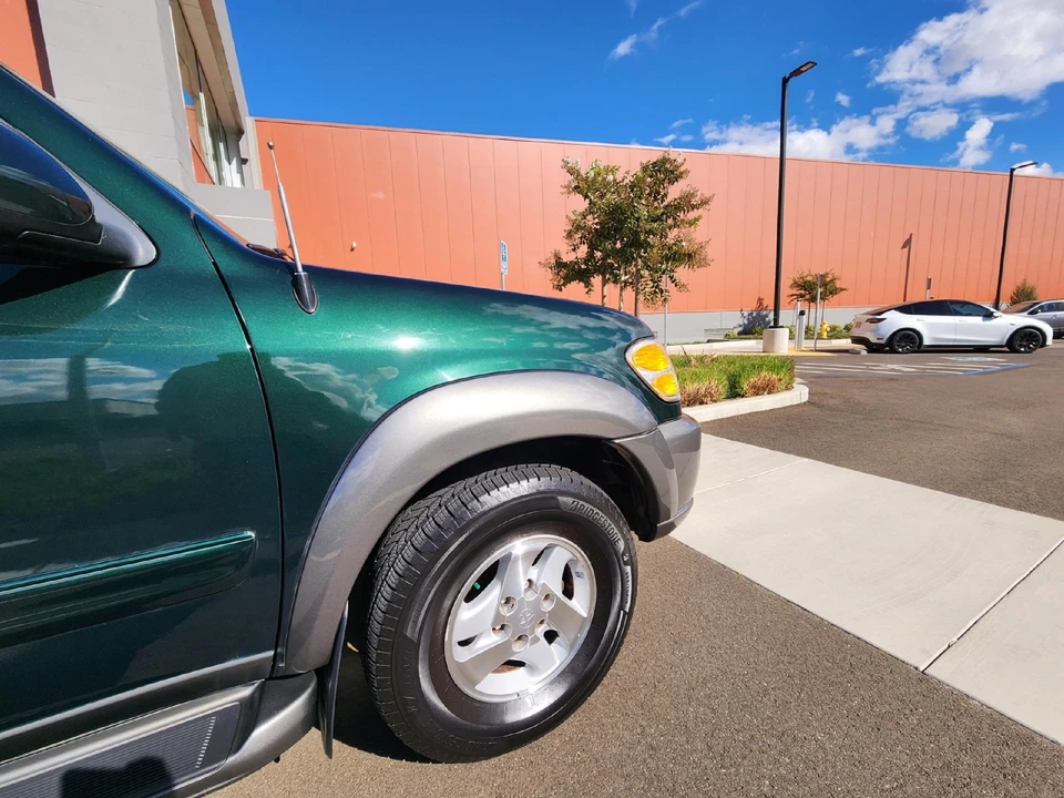 2003 Toyota Sequoia 1st Gen - Image 23 of 31