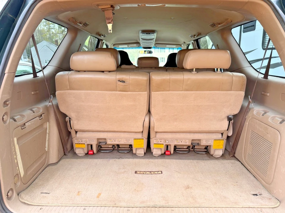 2003 Toyota Sequoia 1st Gen - Image 16 of 18