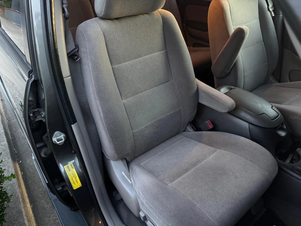 2003 Toyota Sequoia 1st Gen - Image 21 of 31