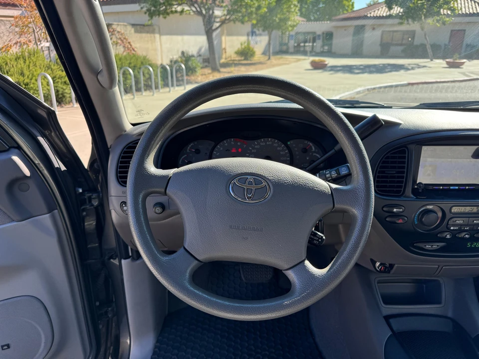 2003 Toyota Sequoia 1st Gen - Image 26 of 31