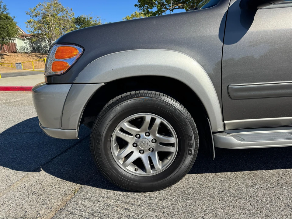 2003 Toyota Sequoia 1st Gen - Image 12 of 31