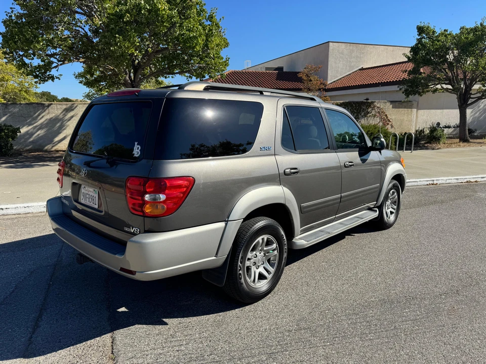 2003 Toyota Sequoia 1st Gen - Image 9 of 31