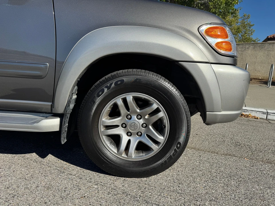 2003 Toyota Sequoia 1st Gen - Image 15 of 31