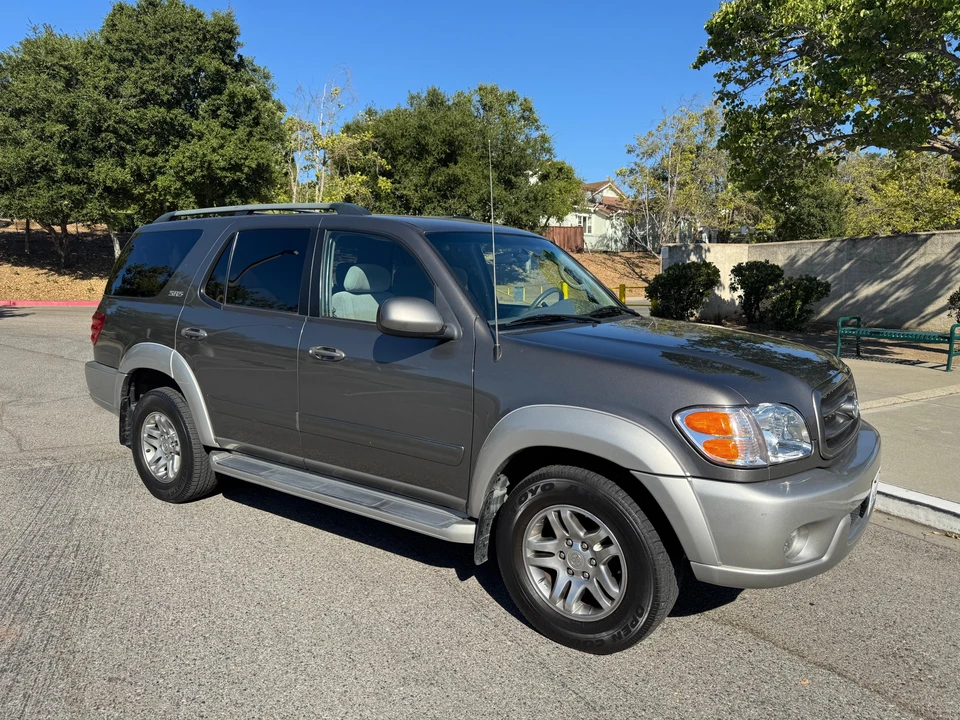 2003 Toyota Sequoia 1st Gen - Image 10 of 31
