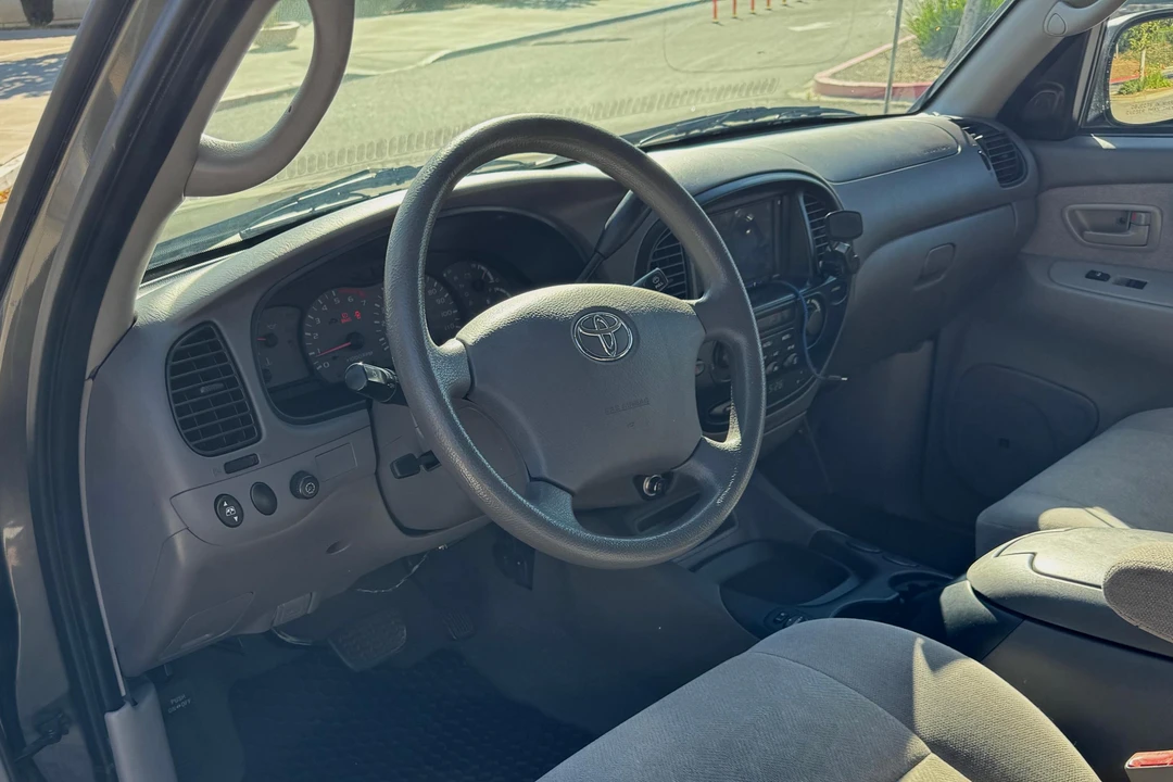 2003 Toyota Sequoia 1st Gen - Image 17 of 31