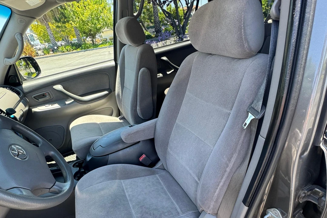 2003 Toyota Sequoia 1st Gen - Image 18 of 31