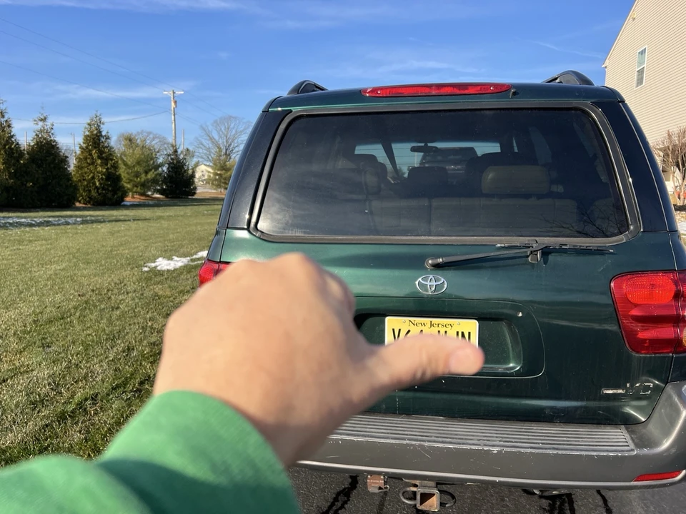 2003 Toyota Sequoia 1st Gen - Image 2 of 7