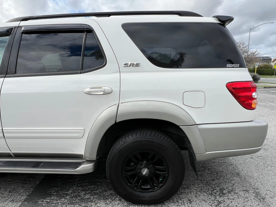 2003 Toyota Sequoia 1st Gen - Image 24 of 31