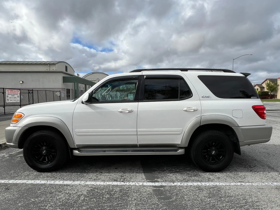 2003 Toyota Sequoia 1st Gen - Image 9 of 31