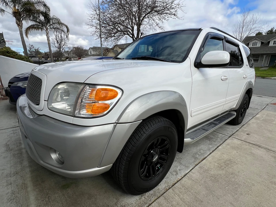 2003 Toyota Sequoia 1st Gen - Image 8 of 31