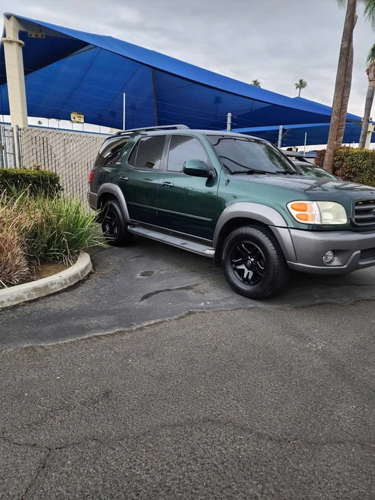 2003 Toyota Sequoia 1st Gen - Image 3 of 11