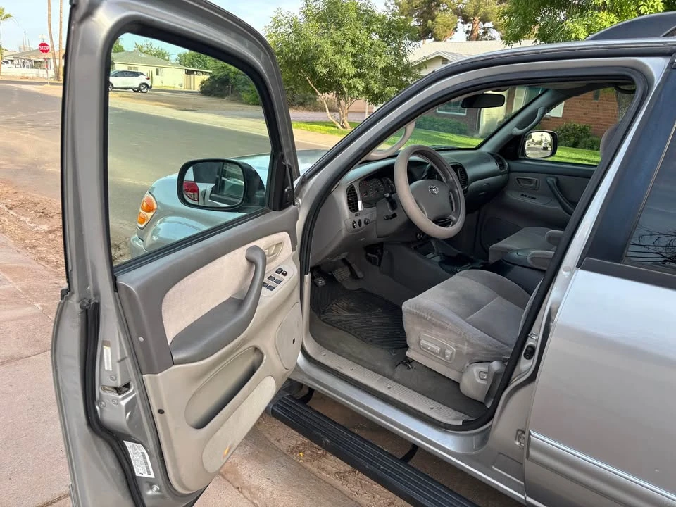 2003 Toyota Sequoia 1st Gen - Image 5 of 19