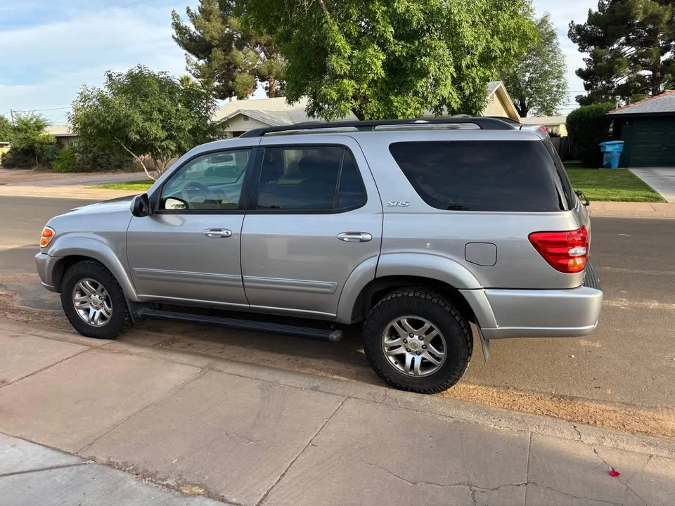 2003 Toyota Sequoia 1st Gen - Image 2 of 19