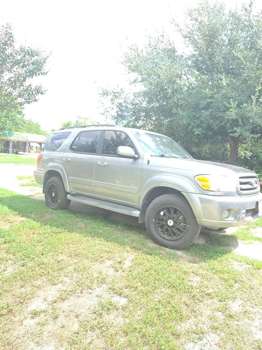 2003 Toyota Sequoia 1st Gen - Image 2 of 6