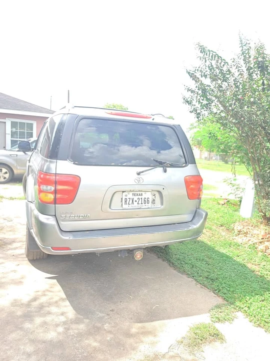 2003 Toyota Sequoia 1st Gen - Image 3 of 6