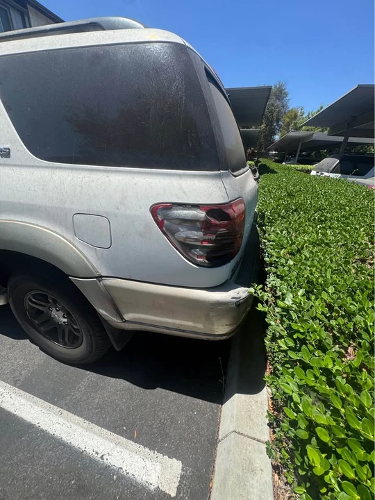 2003 Toyota Sequoia 1st Gen - Image 2 of 4
