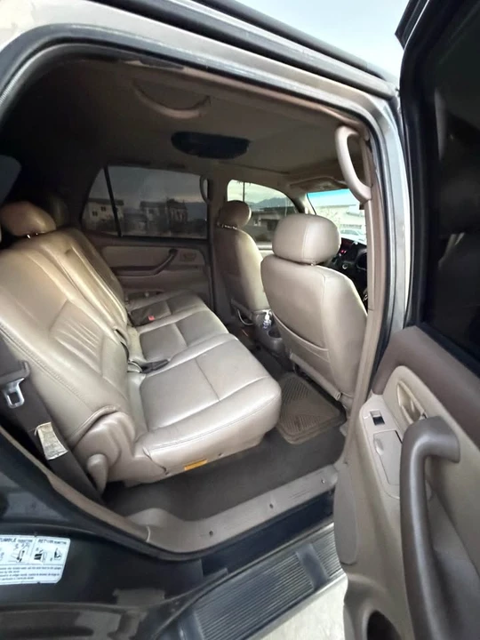 2003 Toyota Sequoia 1st Gen - Image 11 of 14