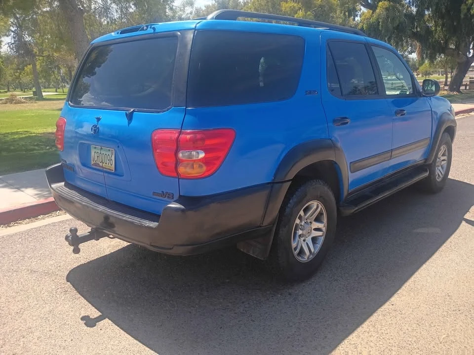 2003 Toyota Sequoia 1st Gen - Image 5 of 11