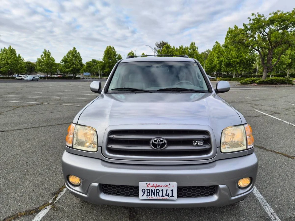 2003 Toyota Sequoia 1st Gen - Image 5 of 19