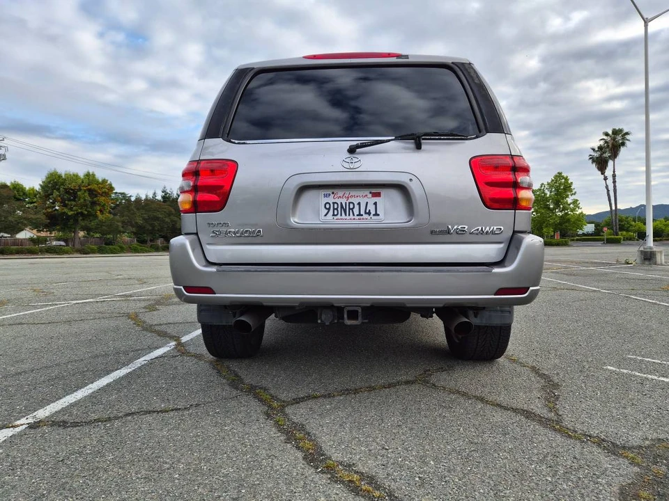 2003 Toyota Sequoia 1st Gen - Image 7 of 19