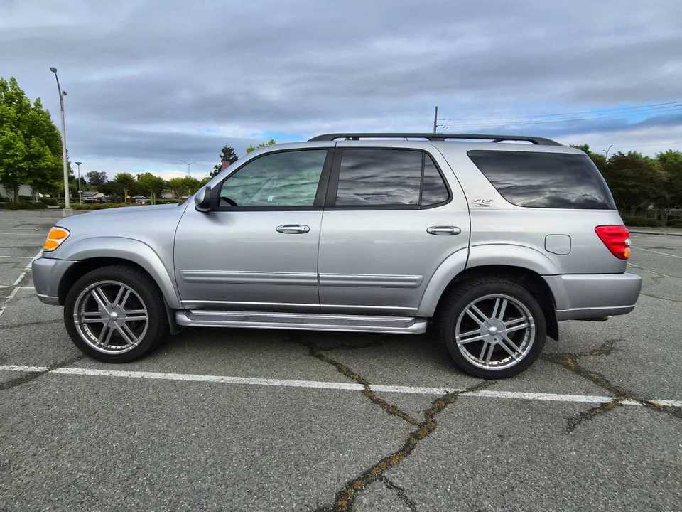 2003 Toyota Sequoia 1st Gen - Image 2 of 19
