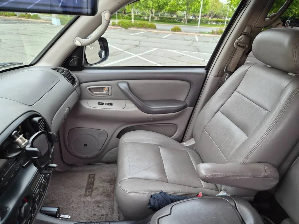 2003 Toyota Sequoia 1st Gen - Image 11 of 19