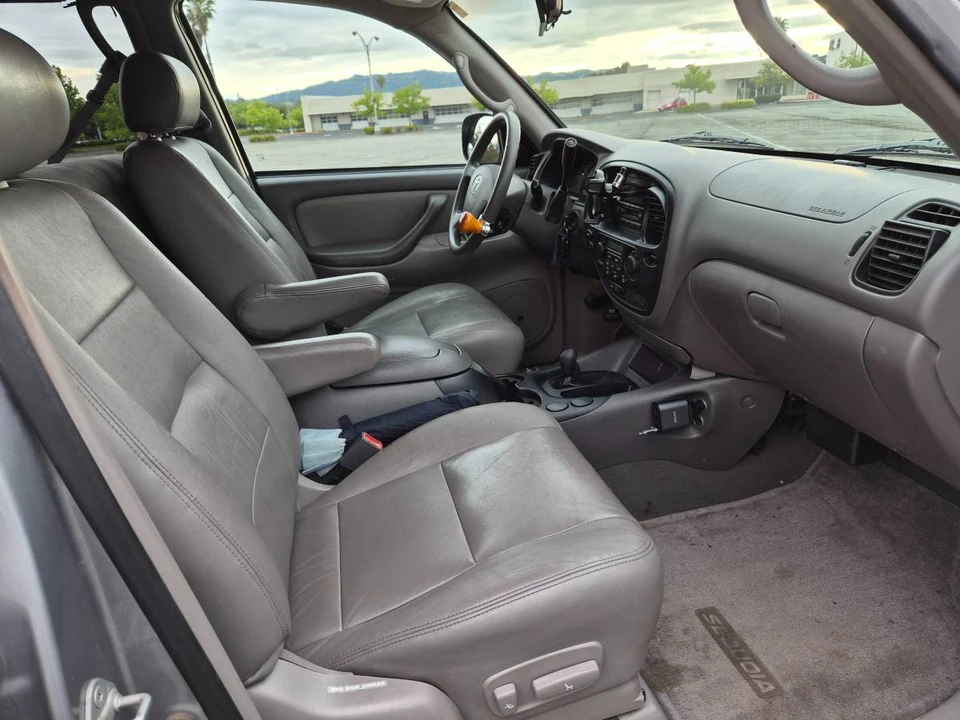 2003 Toyota Sequoia 1st Gen - Image 9 of 19