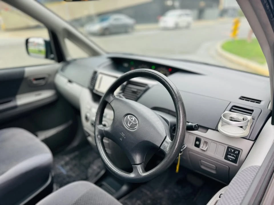 2003 Toyota Previa/Estima - Image 6 of 20