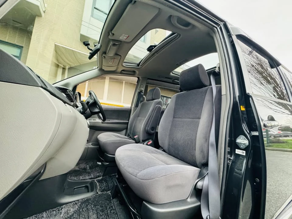 2003 Toyota Previa/Estima - Image 11 of 20