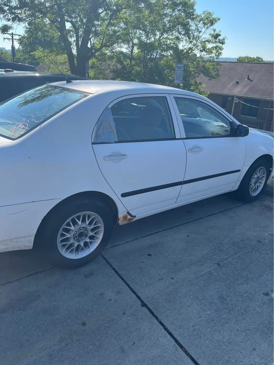 2003 Toyota Corolla 9th Gen - Image 2 of 5