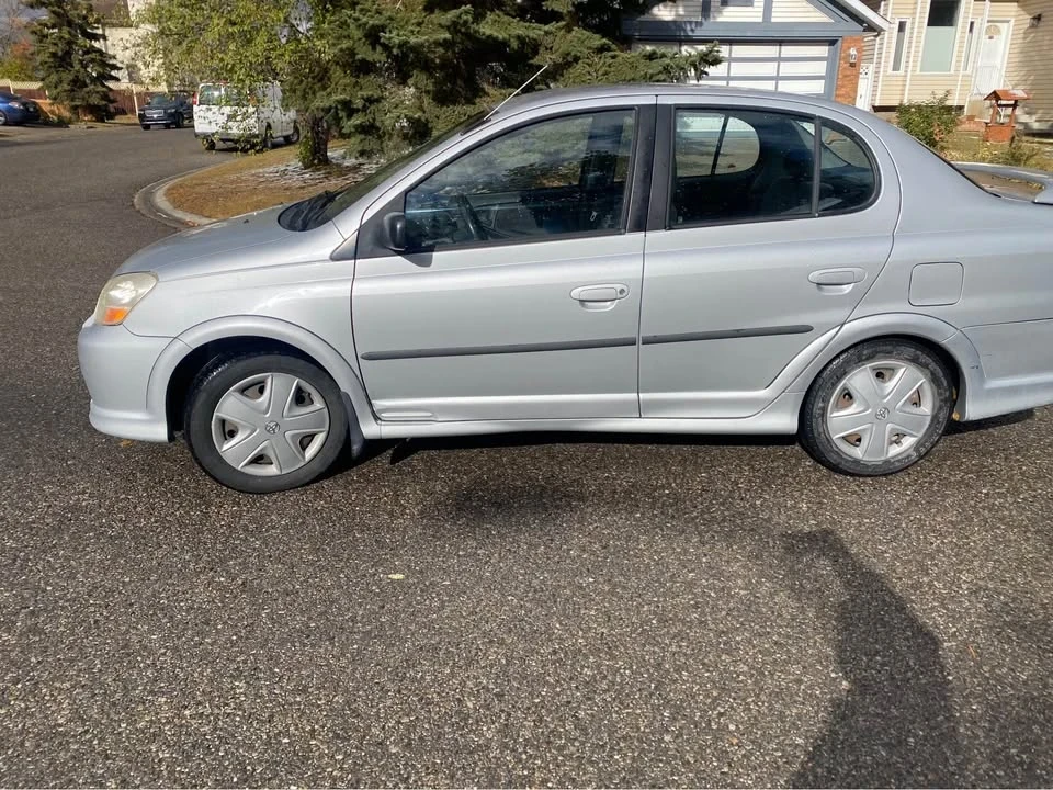 2003 Toyota Echo - Image 4 of 9