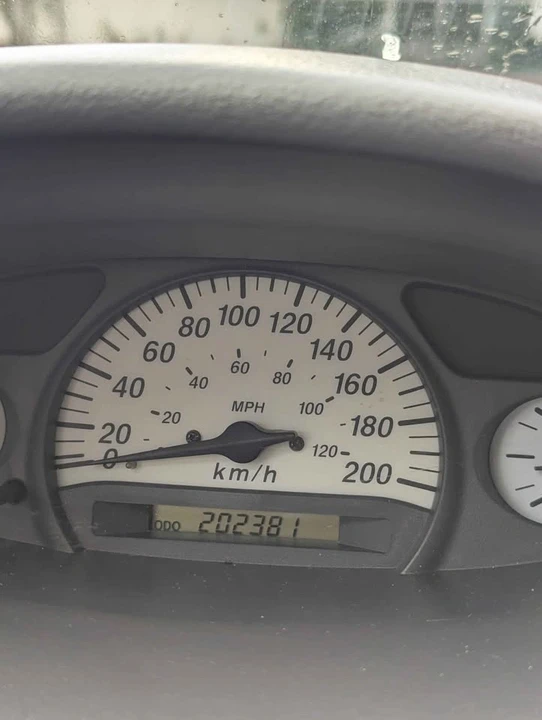 2003 Toyota Echo - Image 8 of 9