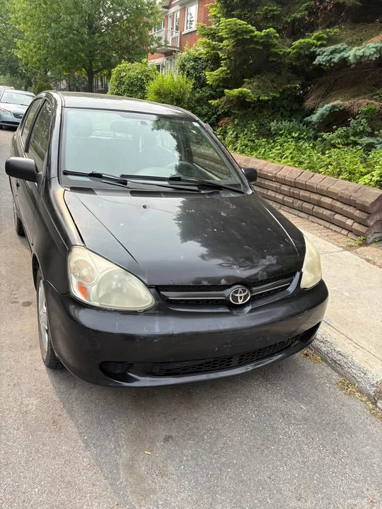 2003 Toyota Echo - Image 2 of 5