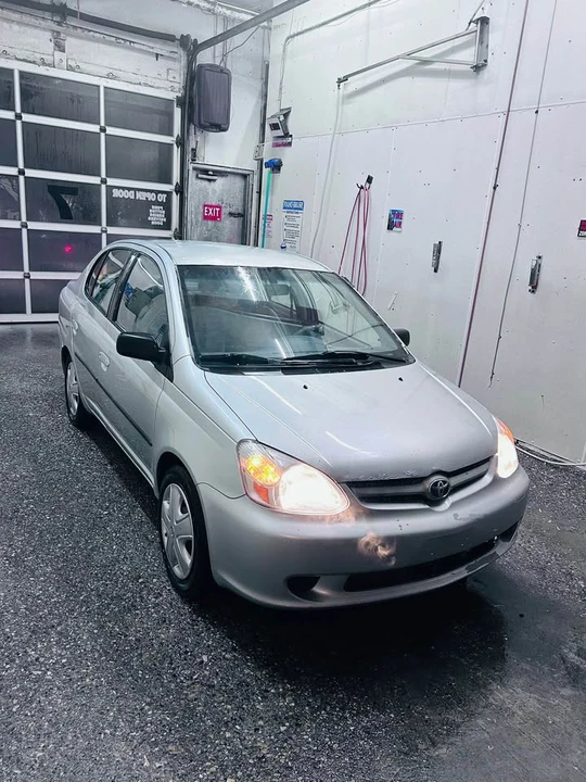 2003 Toyota Echo - Image 2 of 10