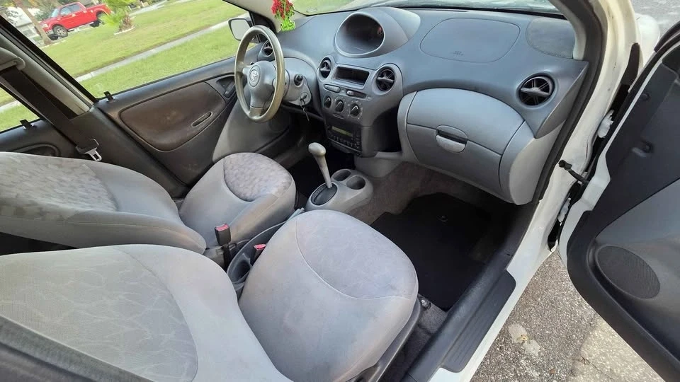 2003 Toyota Echo - Image 6 of 10