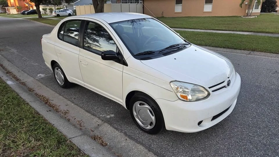 2003 Toyota Echo - Image 3 of 10