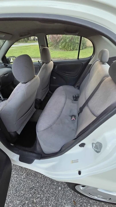 2003 Toyota Echo - Image 7 of 10