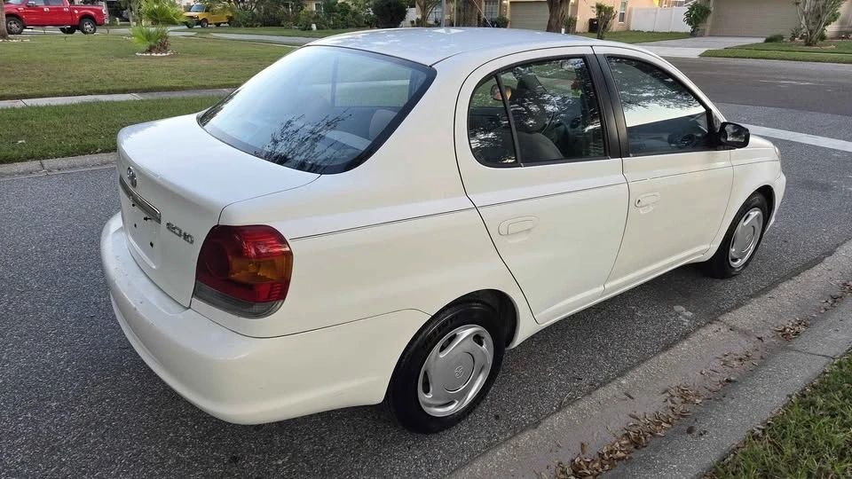 2003 Toyota Echo - Image 4 of 10