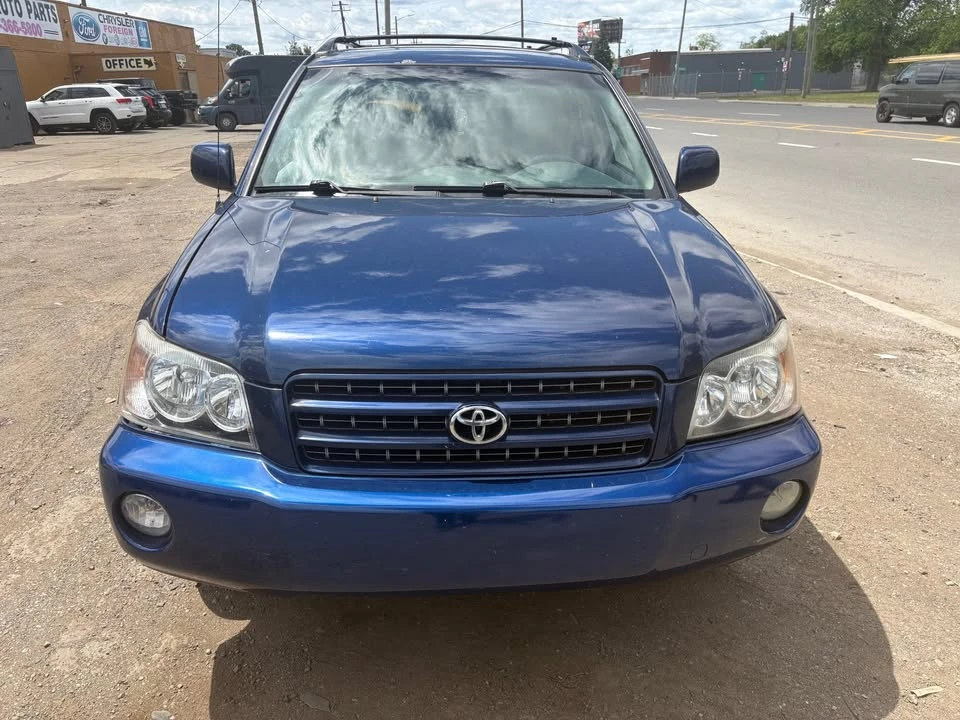 2003 Toyota Highlander - Image 2 of 11